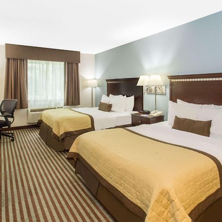 Baymont By Wyndham Mattoon Hotel Bagian luar foto