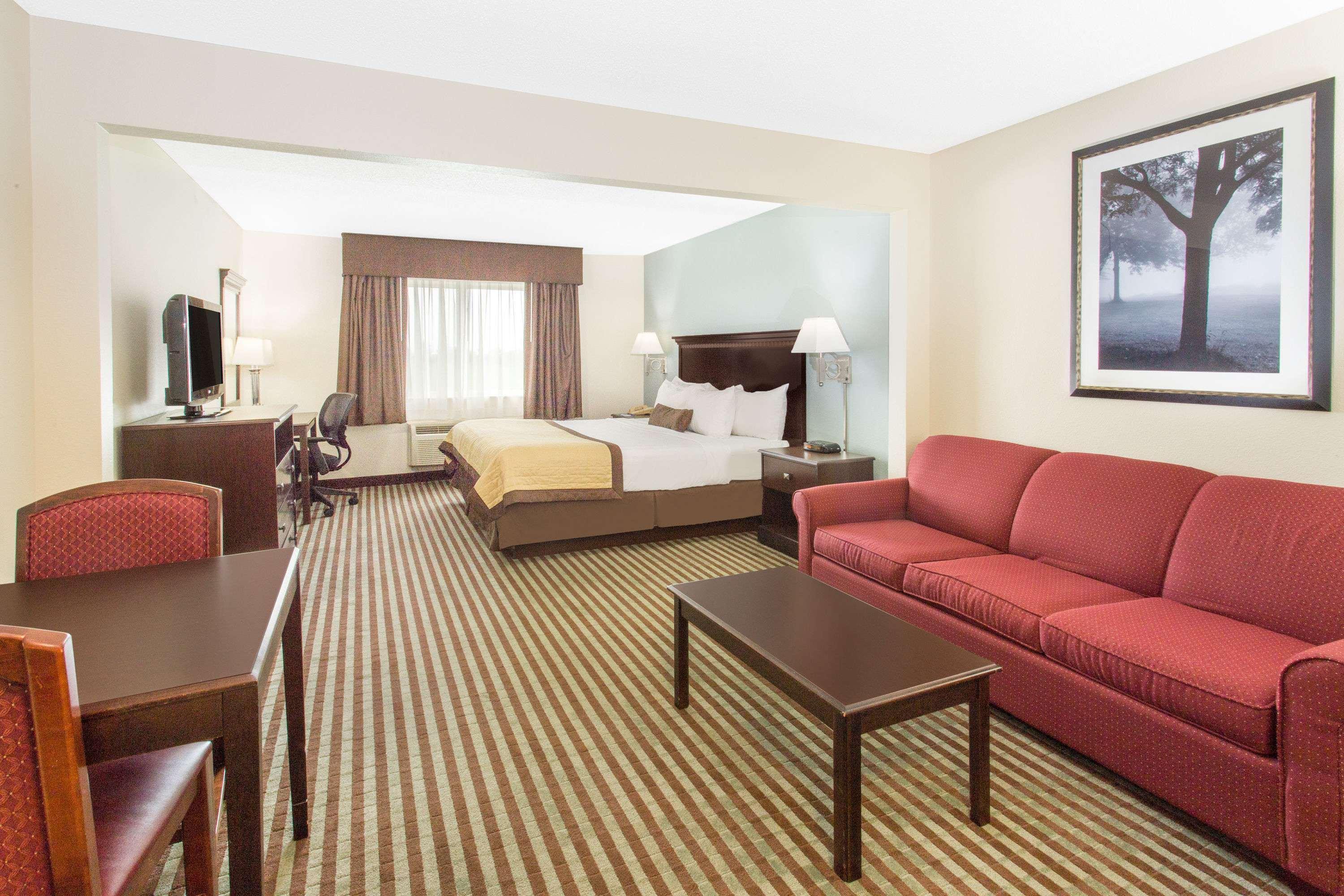 Baymont By Wyndham Mattoon Hotel Bagian luar foto